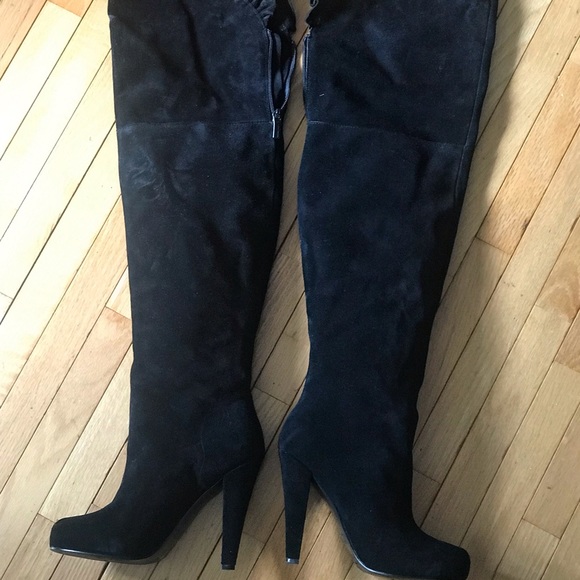 Gorgeous Colin Stuart thigh high suede boots. - Picture 8 of 9